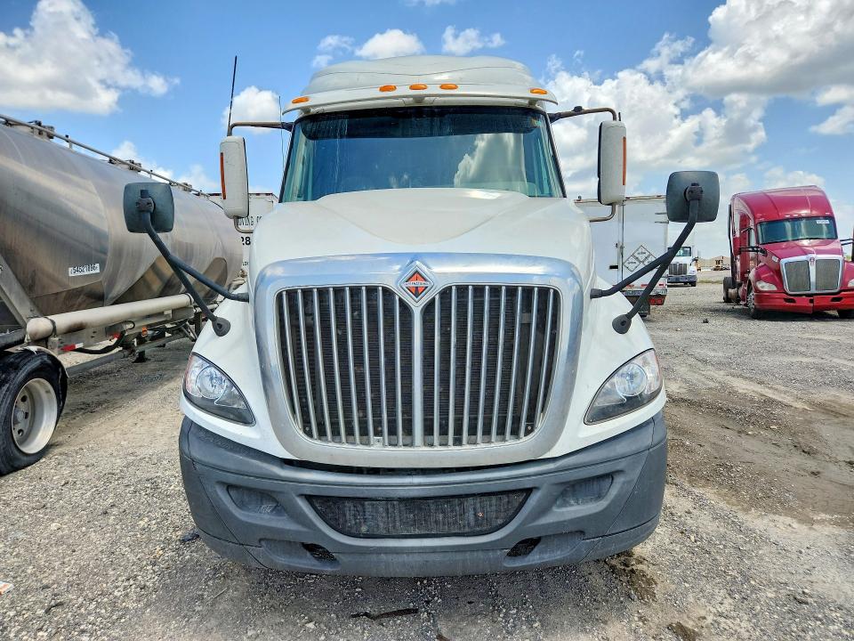 64341076 :رقم المزاد ، 3HSDJSNR6HN751194 vin ، 2017 International Prostar مزاد بيع