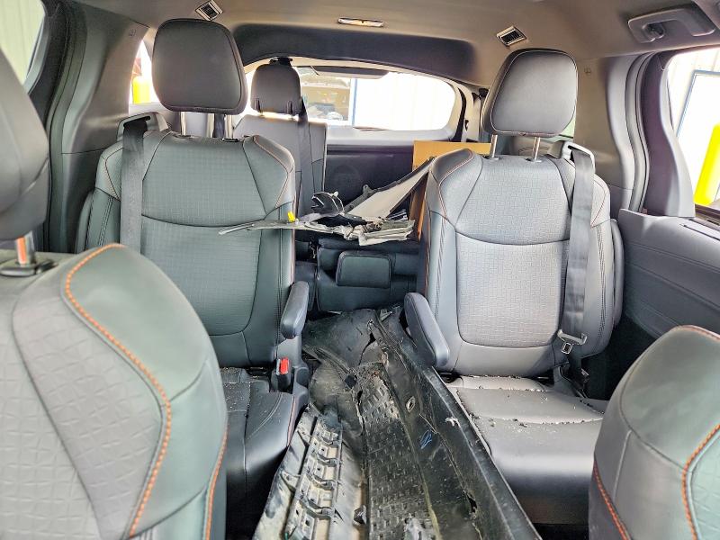 64945796 :رقم المزاد ، 5TDDSKFC9NS068018 vin ، 2022 Toyota Sienna مزاد بيع