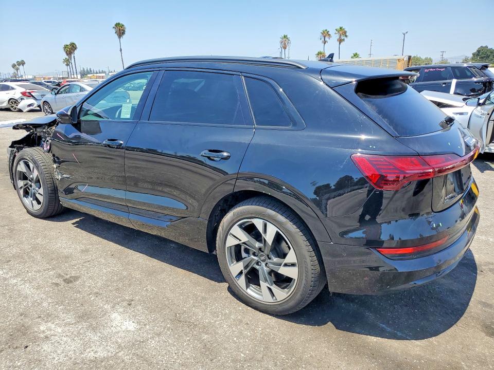 2021 Audi E-tron მანქანა იყიდება აუქციონზე, vin: WA1AAAGE1MB022022, აუქციონის ნომერი: 63209996