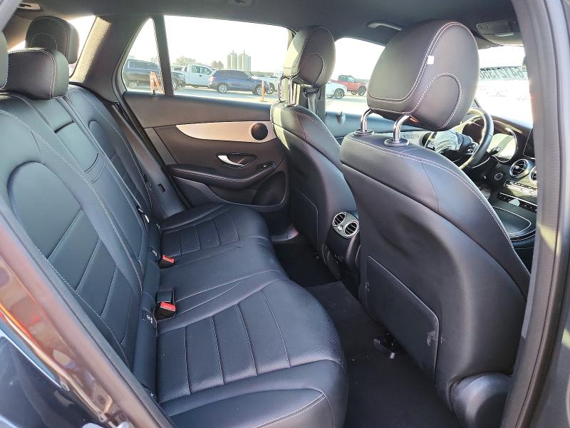 64121356 :رقم المزاد ، W1N0G8DB5NG117151 vin ، 2022 Mercedes-benz Glc مزاد بيع