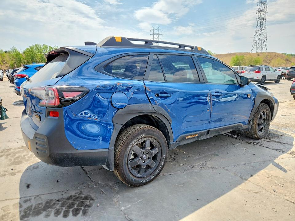 64471056 :رقم المزاد ، 4S4BTGUD9S3166892 vin ، 2025 Subaru Outback مزاد بيع