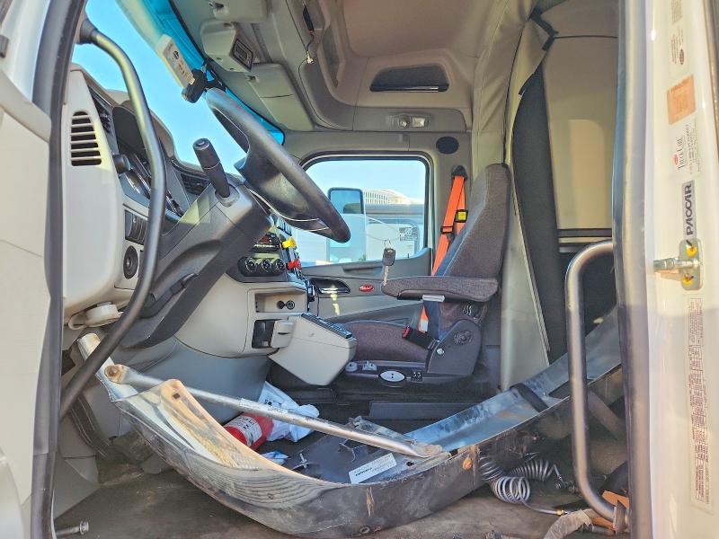 Продажа на аукционе авто 2018 Peterbilt 579, vin: 1XPBDP9X0JD474092, номер лота: 61716206