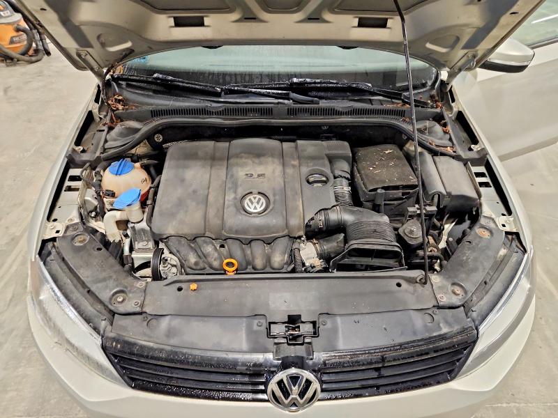 65438836 :رقم المزاد ، 3VWBX7AJ3BM353219 vin ، 2011 Volkswagen Jetta مزاد بيع