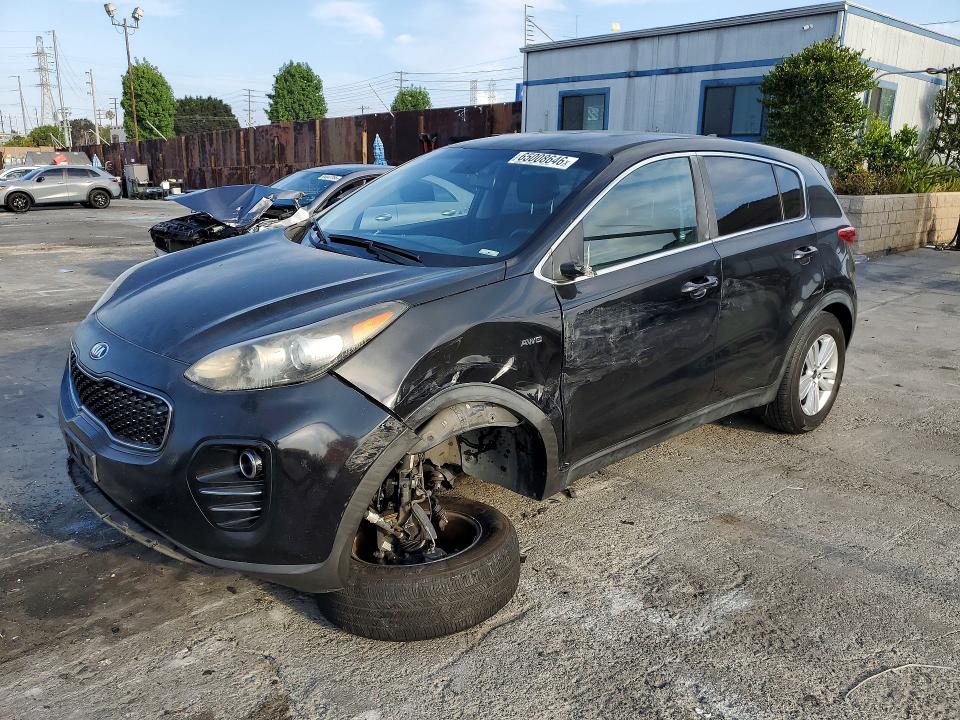 65008646 :رقم المزاد ، KNDPMCAC2H7185197 vin ، 2017 Kia Sportage مزاد بيع
