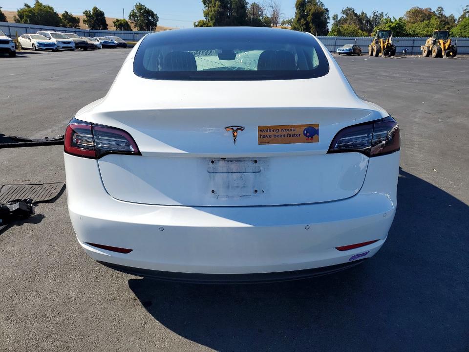 2018 Tesla Model 3 მანქანა იყიდება აუქციონზე, vin: 5YJ3E1EA2JF164780, აუქციონის ნომერი: 63813946