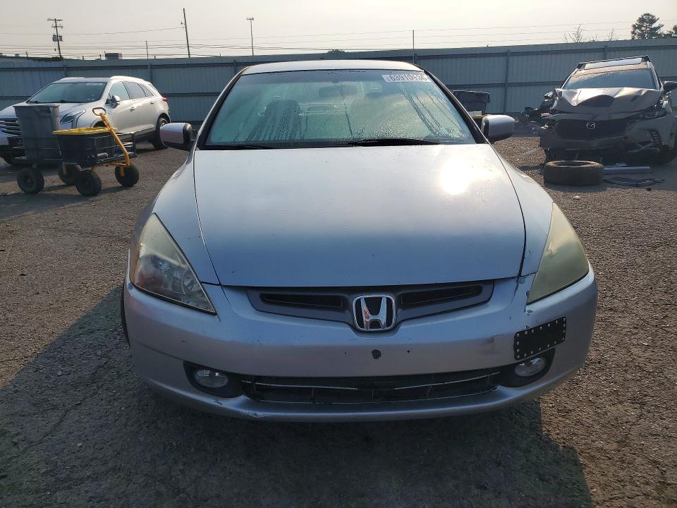 2003 Honda Accord მანქანა იყიდება აუქციონზე, vin: 3HGCM56343G704784, აუქციონის ნომერი: 63910136