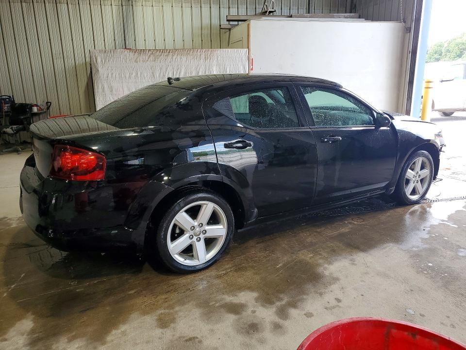 65915986 :رقم المزاد ، 1C3CDZCB3CN133379 vin ، 2012 Dodge Avenger مزاد بيع