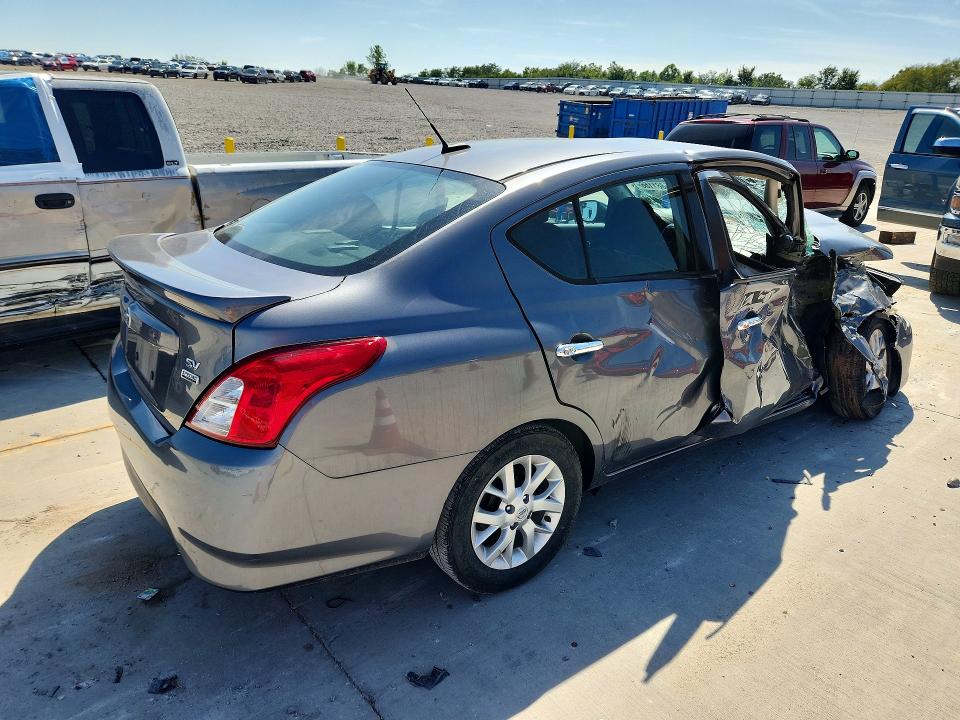 Продажа на аукционе авто 2018 Nissan Versa, vin: 3N1CN7AP7JL826161, номер лота: 65881156