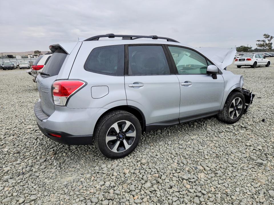 Продаж на аукціоні авто 2018 Subaru Forester, vin: JF2SJAGC0JH459108, номер лоту: 66785626