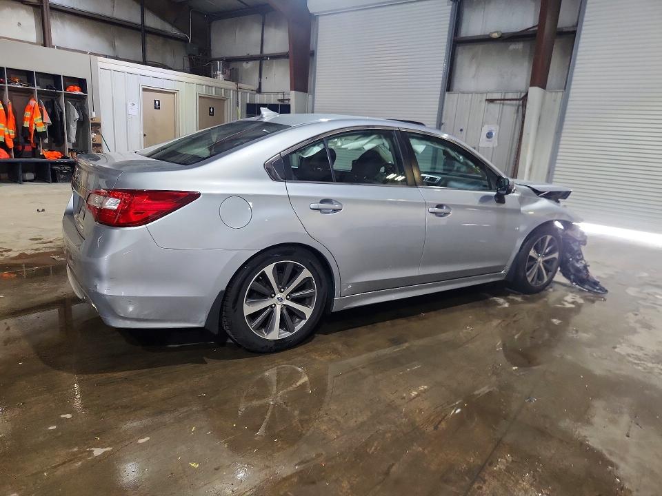 64763746 :رقم المزاد ، 4S3BNAK66H3021513 vin ، 2017 Subaru Legacy مزاد بيع