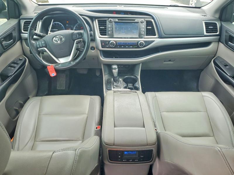 2019 Toyota Highlander მანქანა იყიდება აუქციონზე, vin: 5TDKZRFH2KS339990, აუქციონის ნომერი: 64834606