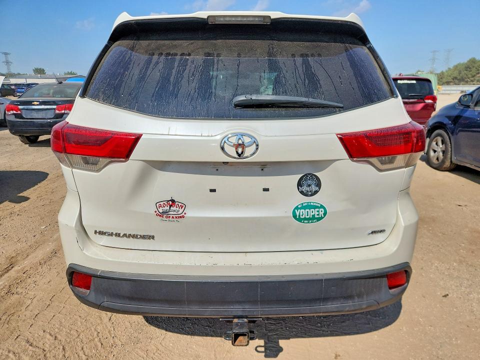Aukcja sprzedaży 2018 Toyota Highlander, vin: 5TDBZRFH6JS800123, numer aukcji: 67095806