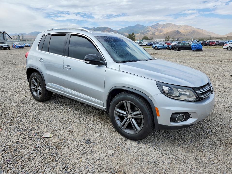 67183776 :رقم المزاد ، WVGUV7AX0HK022552 vin ، 2017 Volkswagen Tiguan مزاد بيع