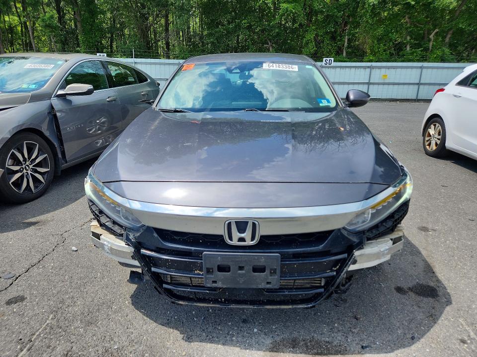 2018 Honda Accord მანქანა იყიდება აუქციონზე, vin: 1HGCV1F11JA233015, აუქციონის ნომერი: 64183386