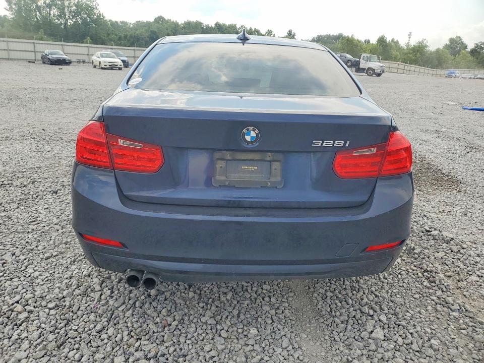 2013 Bmw 328 მანქანა იყიდება აუქციონზე, vin: WBA3A5C53DF355677, აუქციონის ნომერი: 64270236