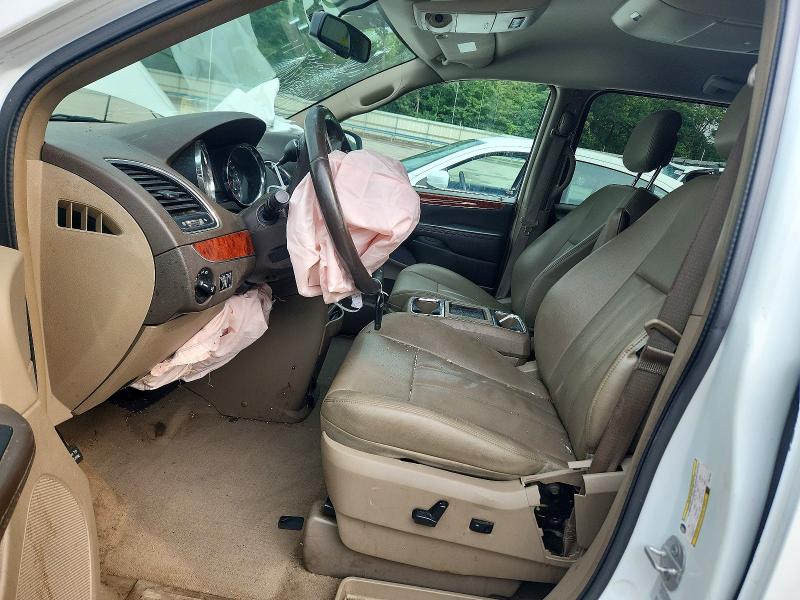 64475856 :رقم المزاد ، 2C4RC1BG7FR617814 vin ، 2015 Chrysler Town & Country مزاد بيع
