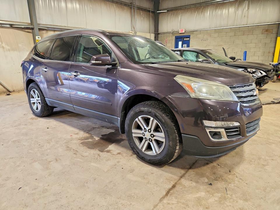 62220516 :رقم المزاد ، 1GNKVGKD2FJ359198 vin ، 2015 Chevrolet Traverse مزاد بيع