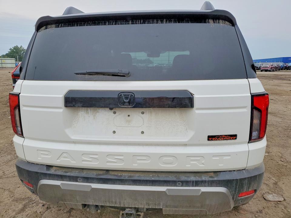 Продаж на аукціоні авто 2026 Honda Passport, vin: 5FNYF9H81TB031568, номер лоту: 64824406