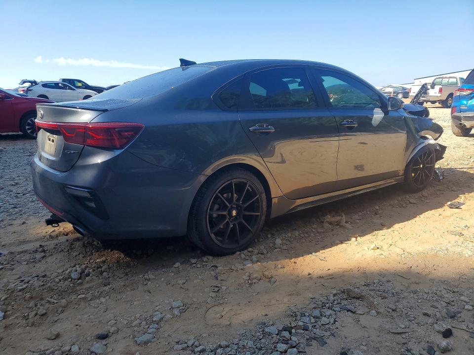 2021 Kia Forte მანქანა იყიდება აუქციონზე, vin: 3KPF44AC1ME398539, აუქციონის ნომერი: 66504246
