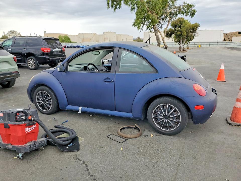 66791246 :رقم المزاد ، 3VWBK21C83M436343 vin ، 2003 Volkswagen New Beetle مزاد بيع