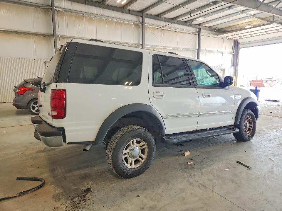 2000 Ford Expedition მანქანა იყიდება აუქციონზე, vin: 1FMRU1668YLA54231, აუქციონის ნომერი: 65376886