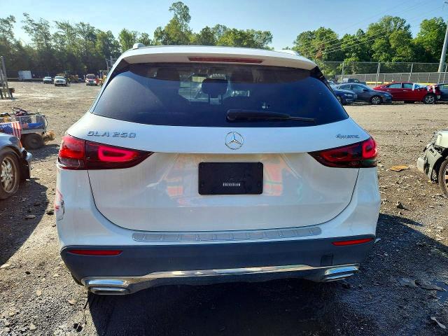 63555146 :رقم المزاد ، W1N4N4HB2MJ215405 vin ، 2021 Mercedes-benz Gla مزاد بيع