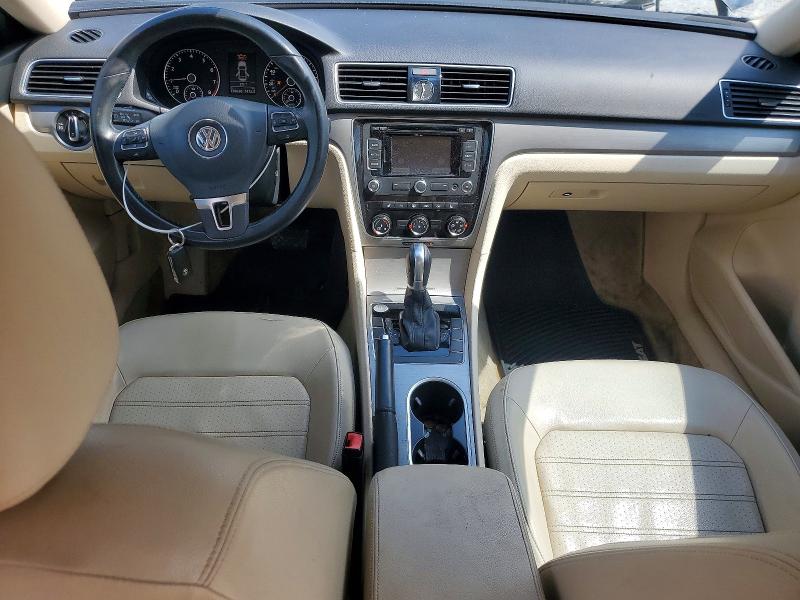 63179066 :رقم المزاد ، 1VWBS7A38FC031053 vin ، 2015 Volkswagen Passat مزاد بيع