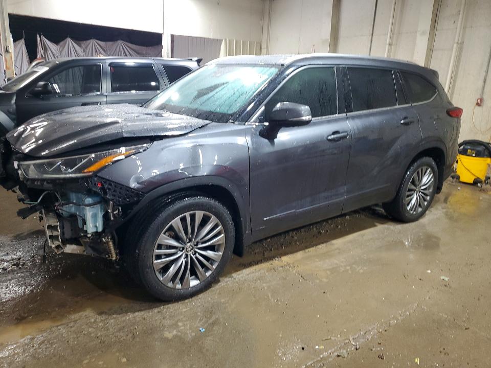 Продаж на аукціоні авто 2020 Toyota Highlander, vin: 5TDFZRBH7LS022845, номер лоту: 63792686