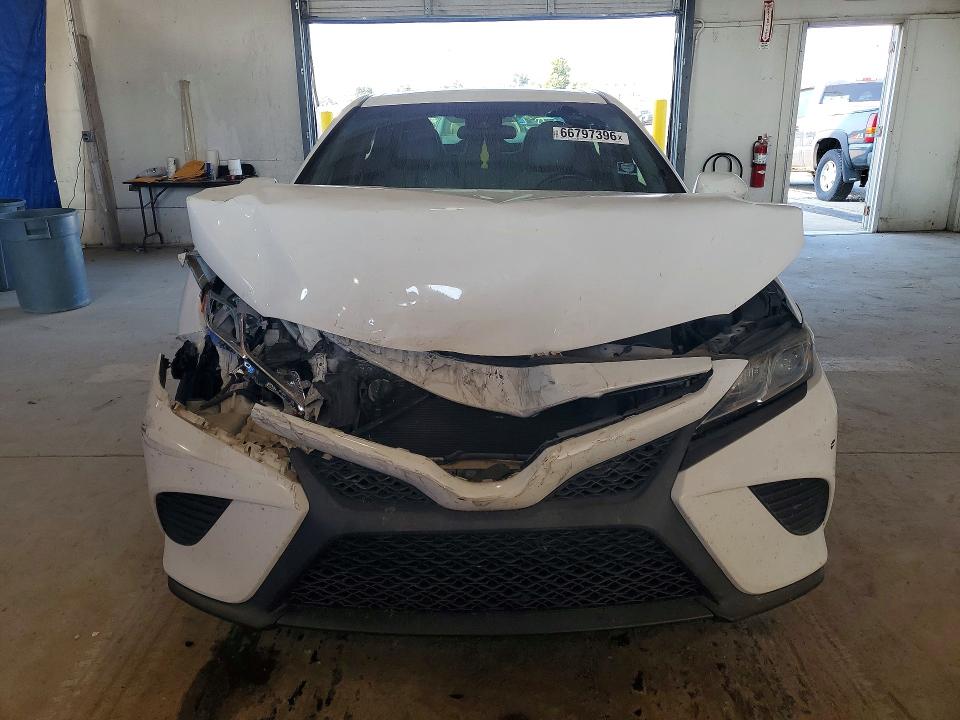 Продаж на аукціоні авто 2018 Toyota Camry, vin: 4T1B11HK9JU065579, номер лоту: 66797396