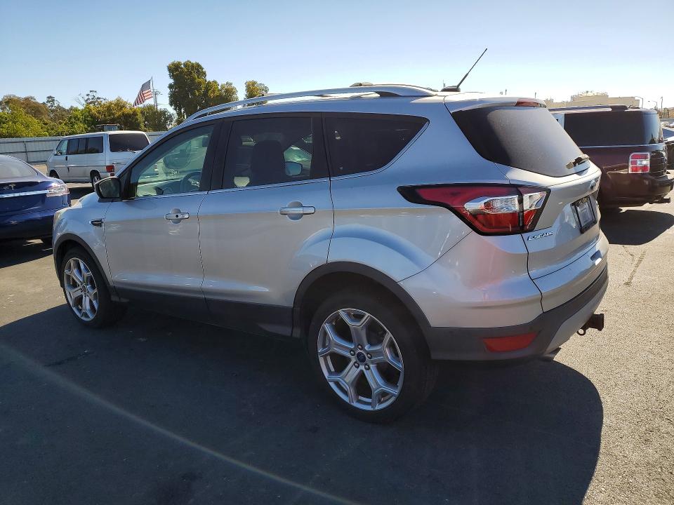 Продаж на аукціоні авто 2017 Ford Escape, vin: 1FMCU0J9XHUE26177, номер лоту: 64086586