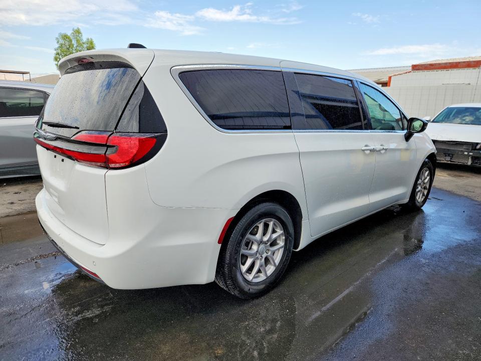 Продаж на аукціоні авто 2025 Chrysler Pacifica, vin: 2C4RC1BG7SR612462, номер лоту: 64121016