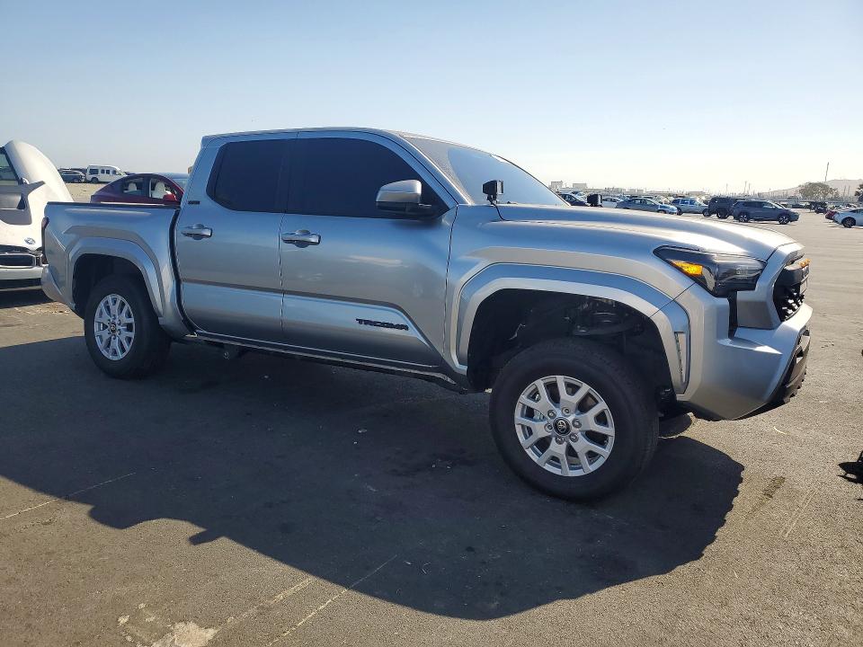 2025 Toyota Tacoma მანქანა იყიდება აუქციონზე, vin: 3TMLB5JN2SM173047, აუქციონის ნომერი: 63863606