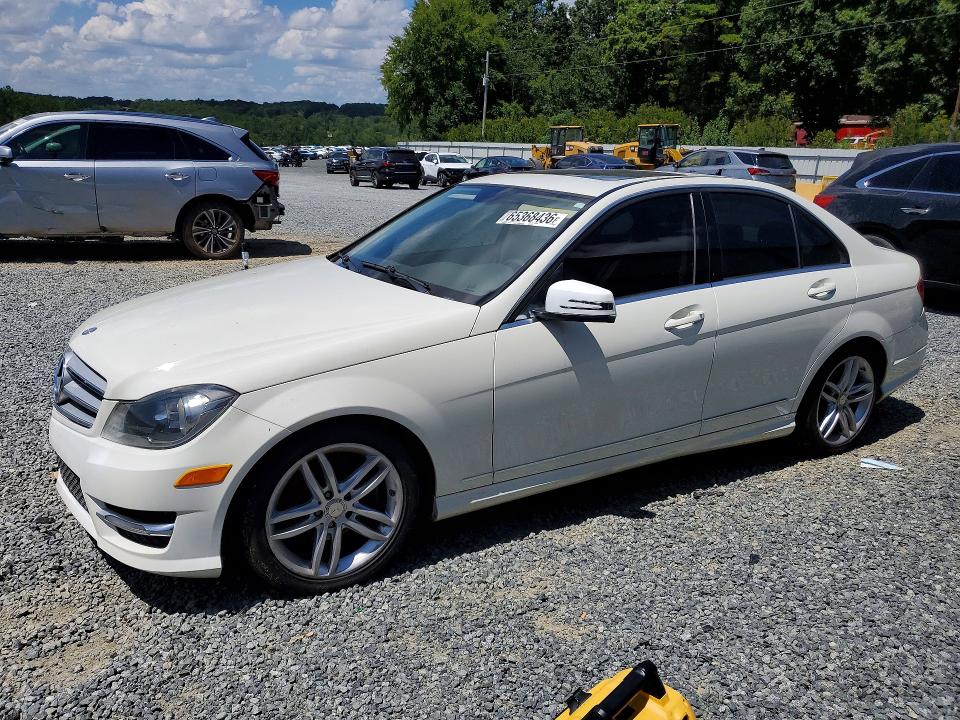 Продаж на аукціоні авто 2012 Mercedes-benz C, vin: WDDGF8BB7CR212751, номер лоту: 65368436