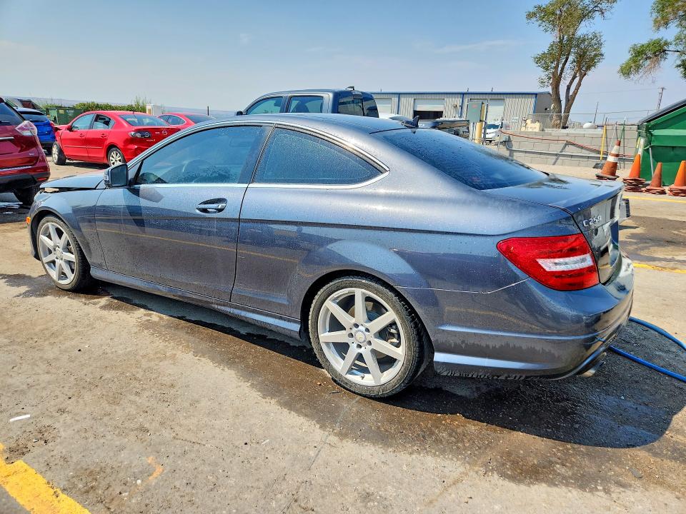 Продажа на аукционе авто 2013 Mercedes-benz C, vin: WDDGJ4HB8DG068722, номер лота: 63854096