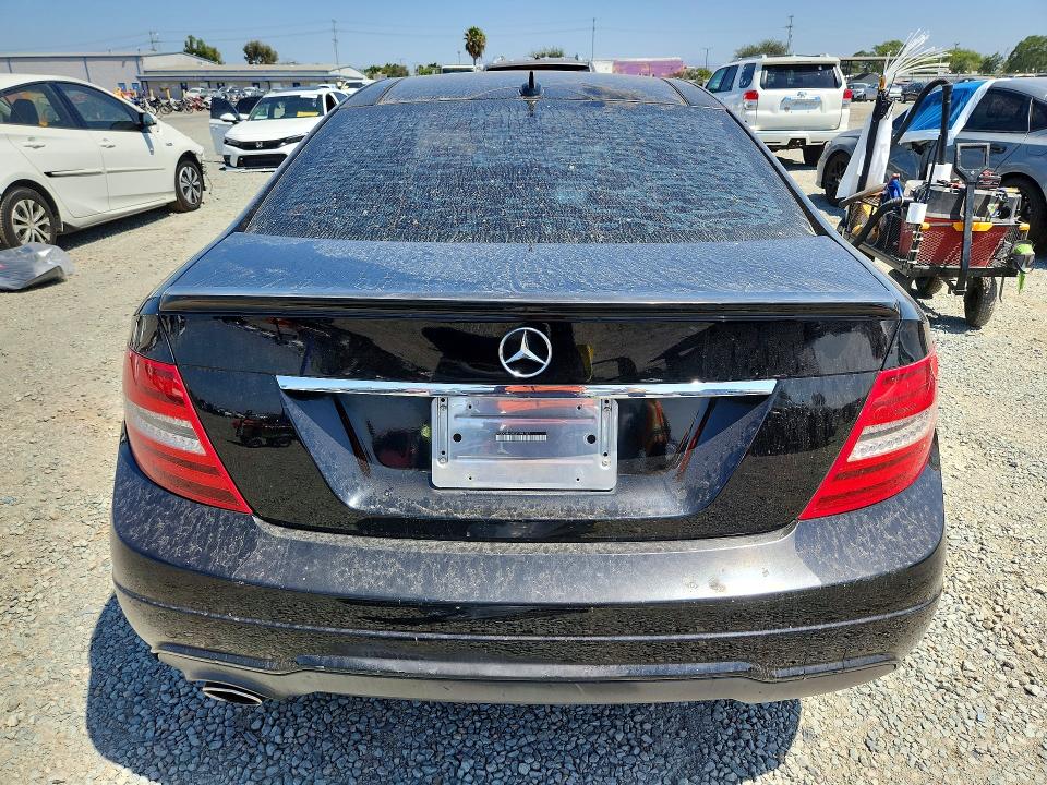 Продаж на аукціоні авто 2013 Mercedes-benz C, vin: WDDGJ4HBXDF994187, номер лоту: 63425706
