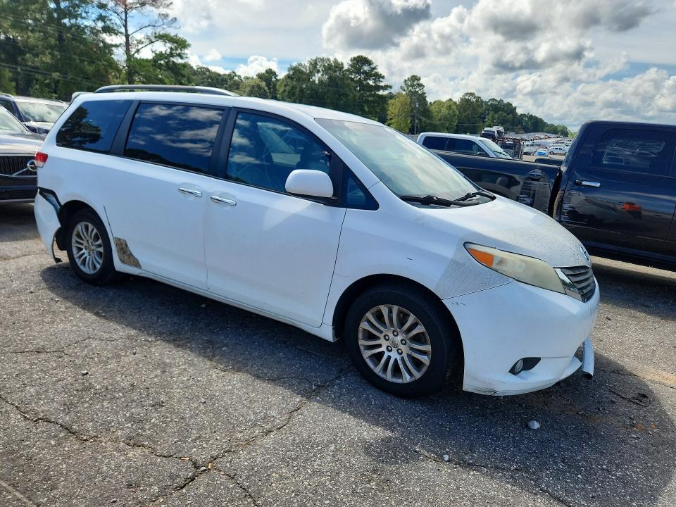 2011 Toyota Sienna მანქანა იყიდება აუქციონზე, vin: 5TDYK3DC9BS096391, აუქციონის ნომერი: 66367656