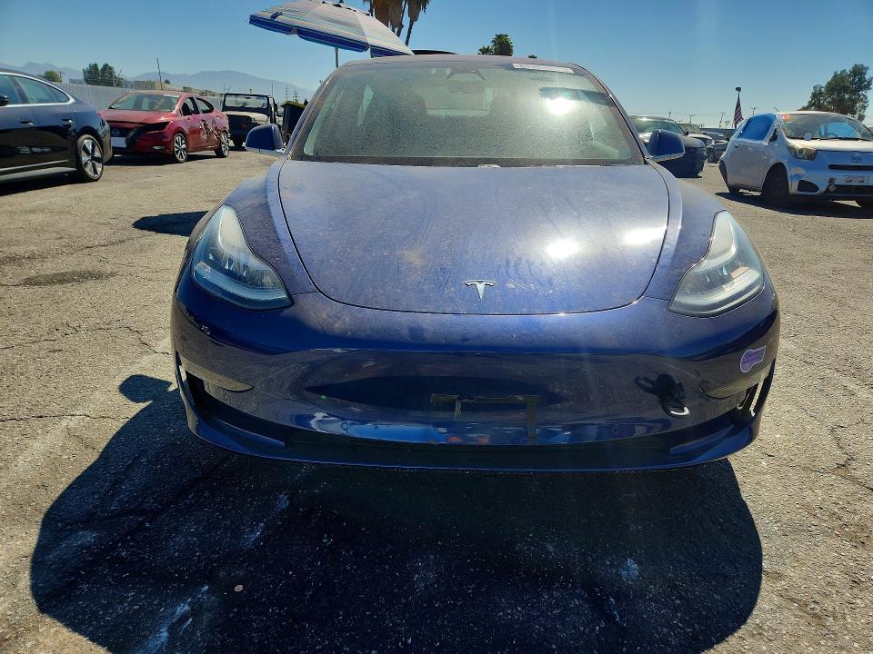 Продаж на аукціоні авто 2018 Tesla Model 3, vin: 5YJ3E1EB2JF083903, номер лоту: 64252346