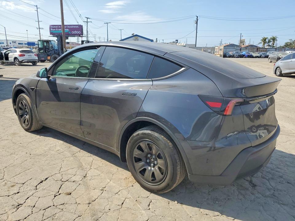 64644566 :رقم المزاد ، 7SAYGDED0TA721667 vin ، 2026 Tesla Model Y مزاد بيع