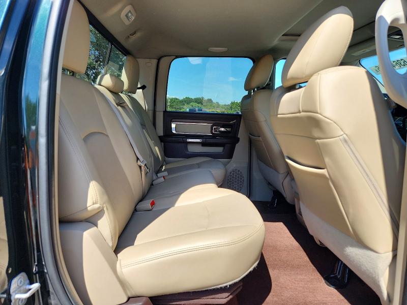 63646926 :رقم المزاد ، 3C6UR5FL2HG562387 vin ، 2017 Ram 2500 مزاد بيع