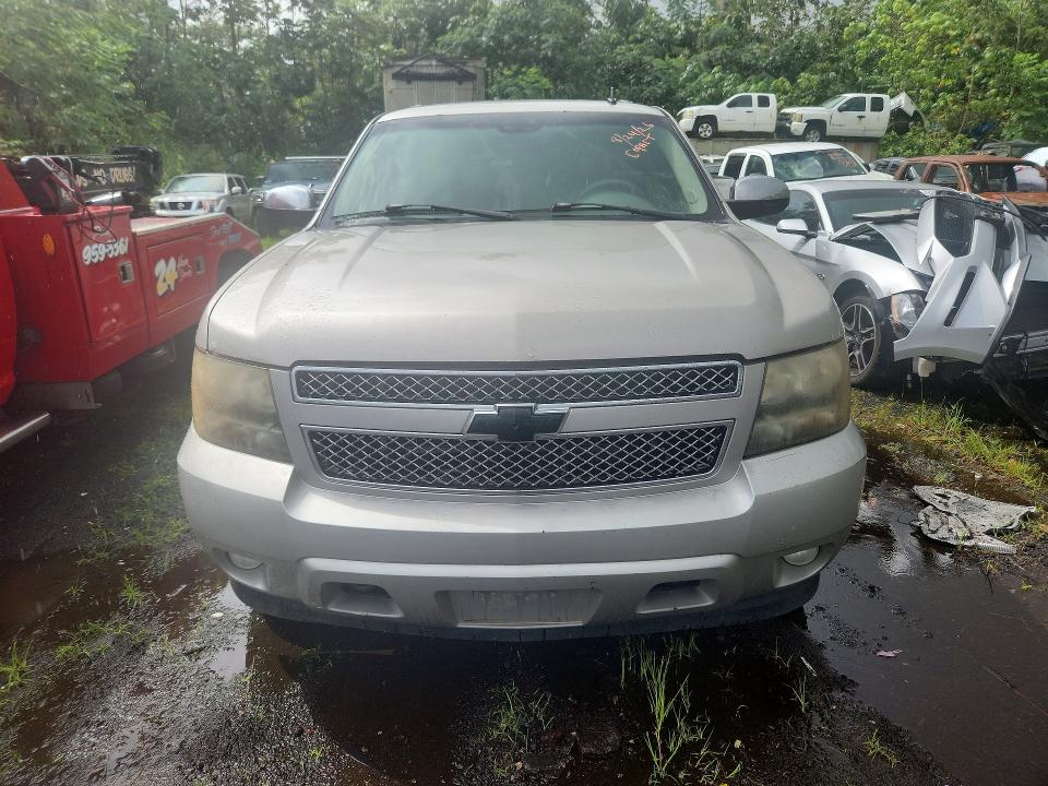 65053606 :رقم المزاد ، 3GNFK16368G197945 vin ، 2008 Chevrolet Suburban مزاد بيع