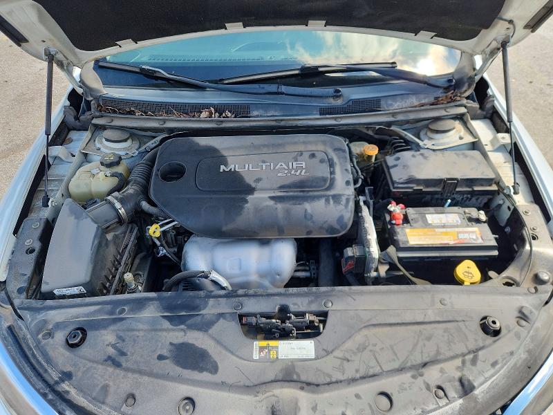 64982096 :رقم المزاد ، 1C3CCCAB9FN720838 vin ، 2015 Chrysler 200 مزاد بيع