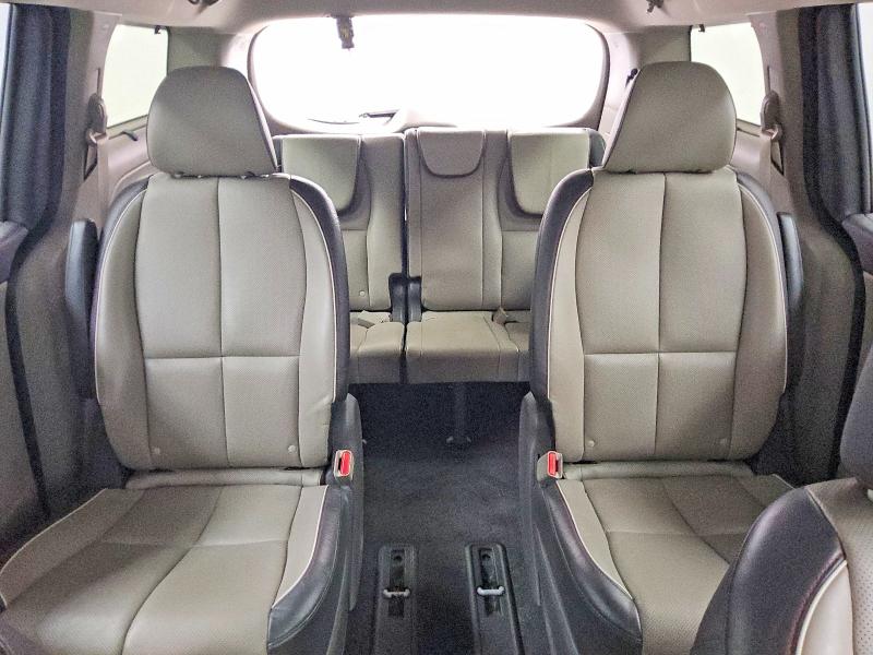 68700006 :رقم المزاد ، KNDMC5C15J6348093 vin ، 2018 Kia Sedona مزاد بيع