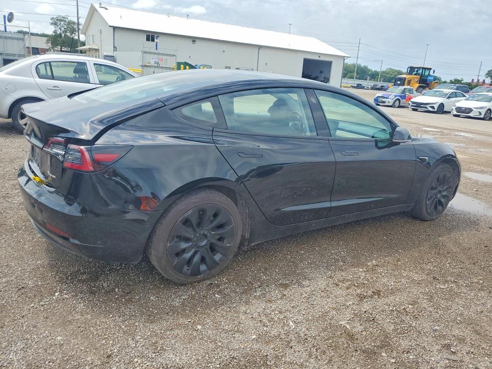 64983836 :رقم المزاد ، 5YJ3E1EB8JF127287 vin ، 2018 Tesla Model 3 مزاد بيع