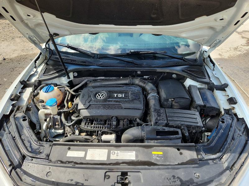 2017 Volkswagen Passat მანქანა იყიდება აუქციონზე, vin: 1VWDT7A31HC001370, აუქციონის ნომერი: 63477336
