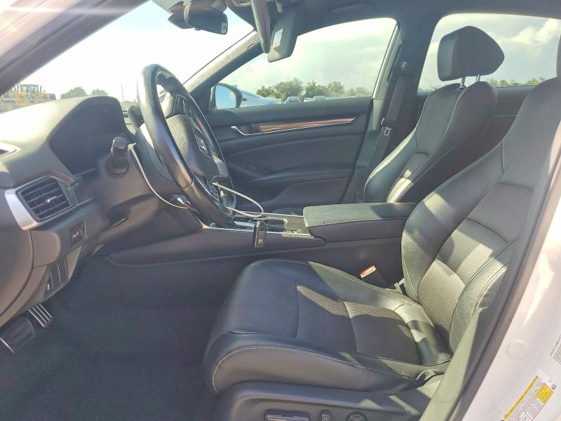 Продаж на аукціоні авто 2018 Honda Accord, vin: 1HGCV1F31JA197411, номер лоту: 65831136