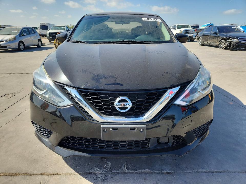 64622676 :رقم المزاد ، 3N1AB7AP1JY209910 vin ، 2018 Nissan Sentra مزاد بيع