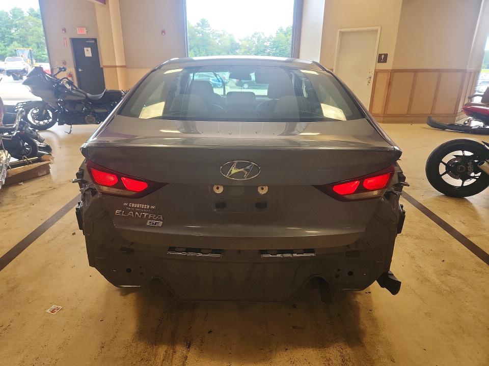 Продаж на аукціоні авто 2018 Hyundai Elantra, vin: 5NPD74LF0JH275151, номер лоту: 64632016