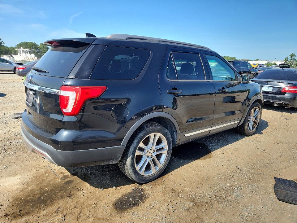 65469346 :رقم المزاد ، 1FM5K7D89HGB03540 vin ، 2017 Ford Explorer مزاد بيع