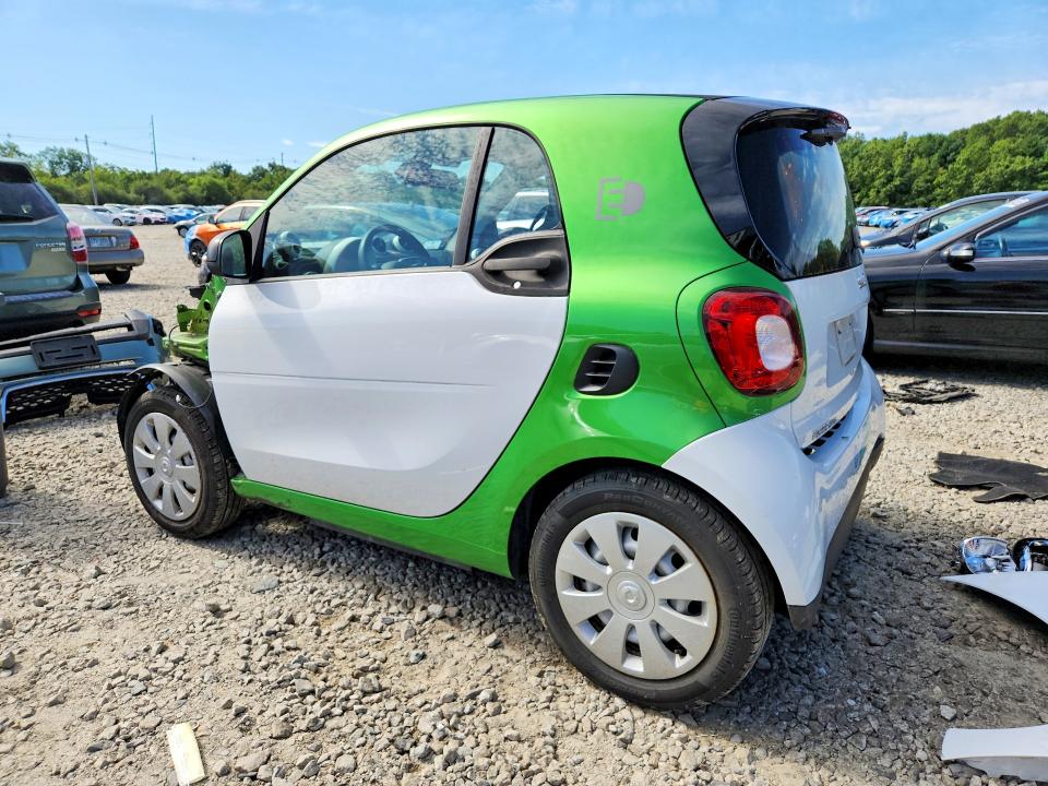 Aukcja sprzedaży 2018 Smart Fortwo, vin: WMEFJ9BAXJK247129, numer aukcji: 66074026