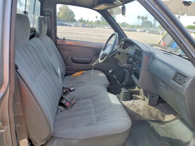64272196 :رقم المزاد ، 4TARN81A4RZ179176 vin ، 1994 Toyota Pickup مزاد بيع